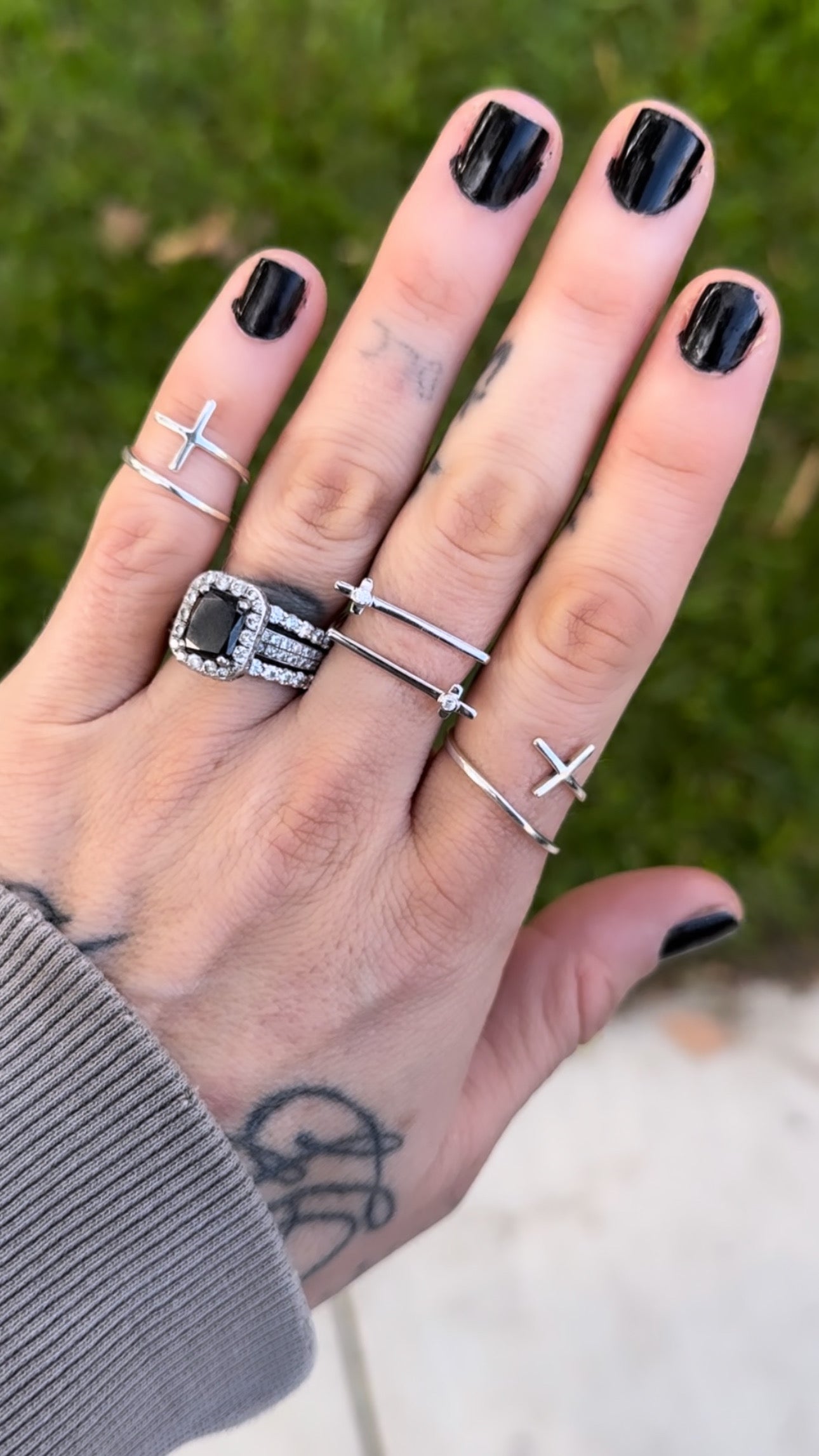 Cross box ring